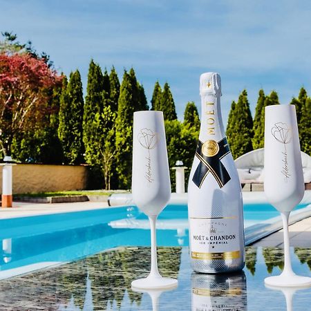 5 Sterne Centurion Ferienhaus Villa 2 Pools 86 Zoll Tv Aldersbach Ngoại thất bức ảnh