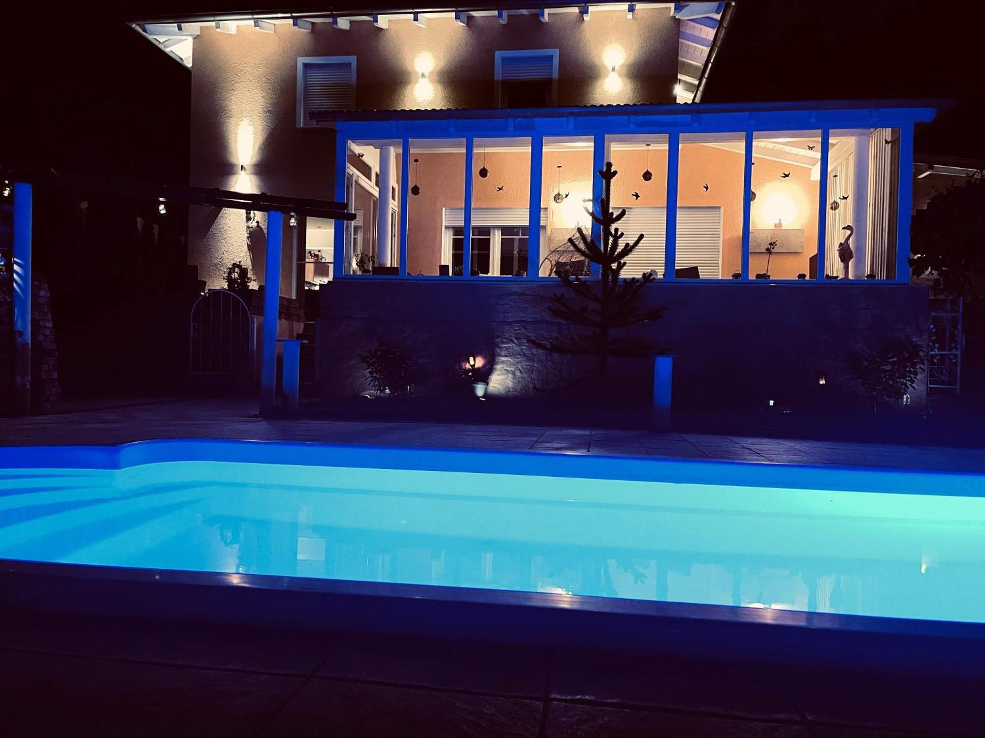 5 Sterne Centurion Ferienhaus Villa 2 Pools 86 Zoll Tv Aldersbach Ngoại thất bức ảnh